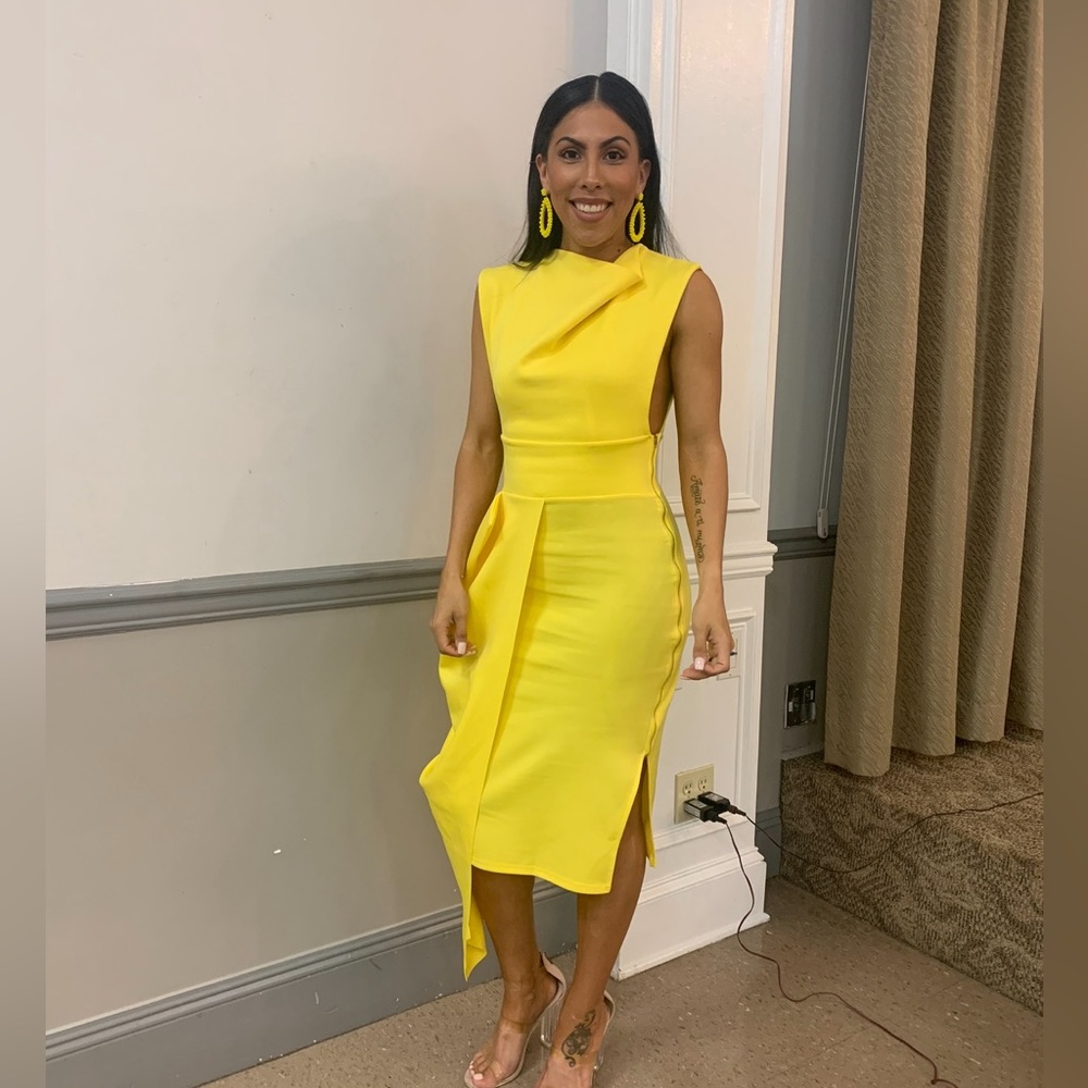 Beautiful yellow dress